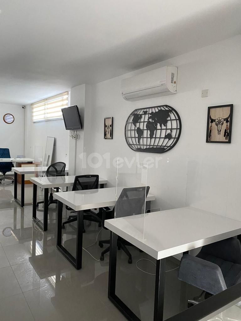 Girne Merkezde Kiralık Ofis. 150 m2