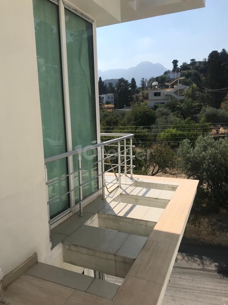 Schöne Aussicht zu vermieten in Kyrenia Alsancak 1 + 1 ** 