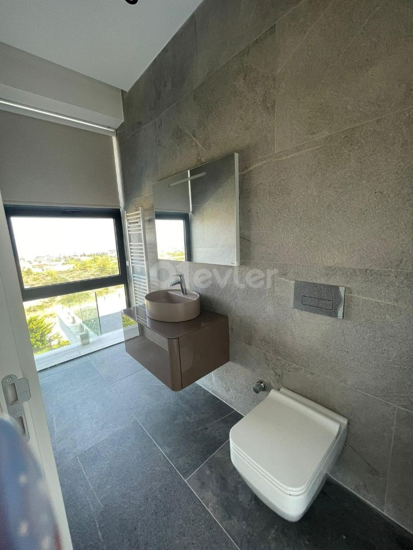 Çatalköy Kiralık Lüks Havuzlu 4+1 villa