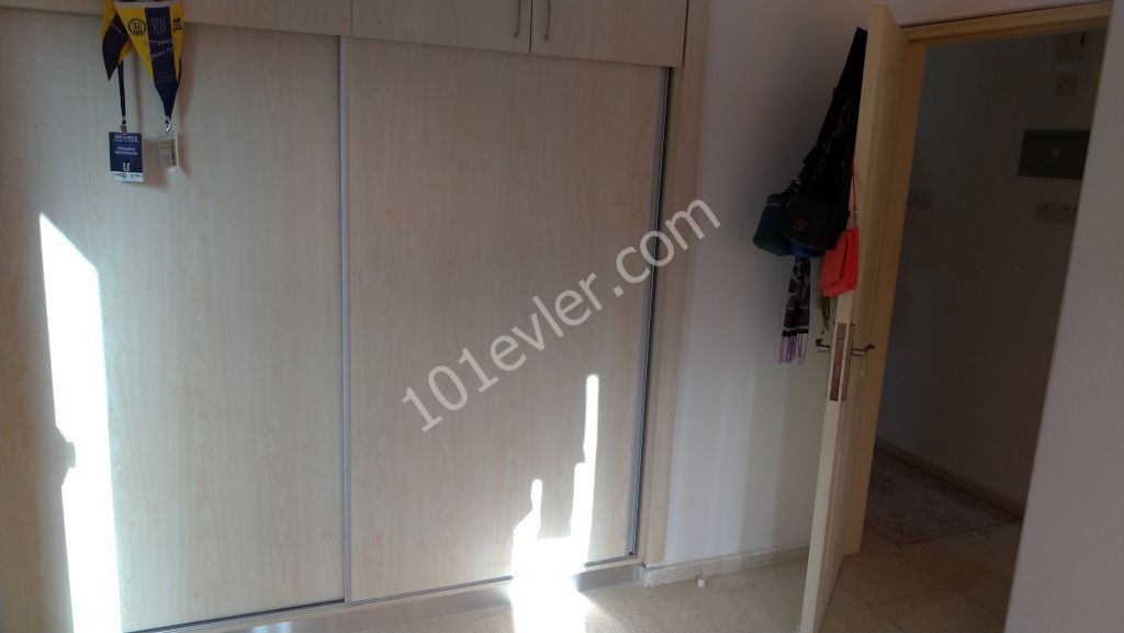 LEFKOŞA DA LÜKS 2+1 DAİRELER 1600 TL