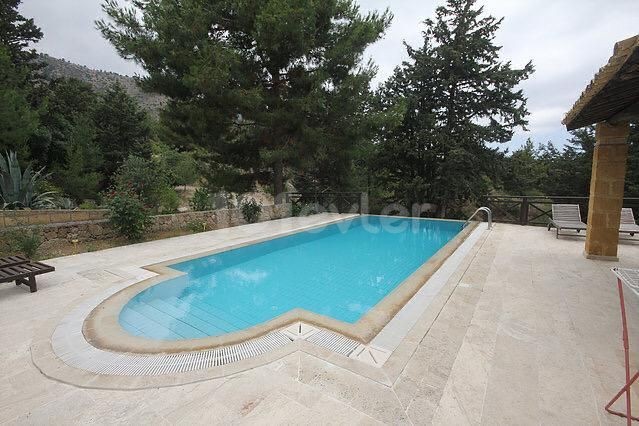 3+1 Villa for Rent in Kyrenia Malatya