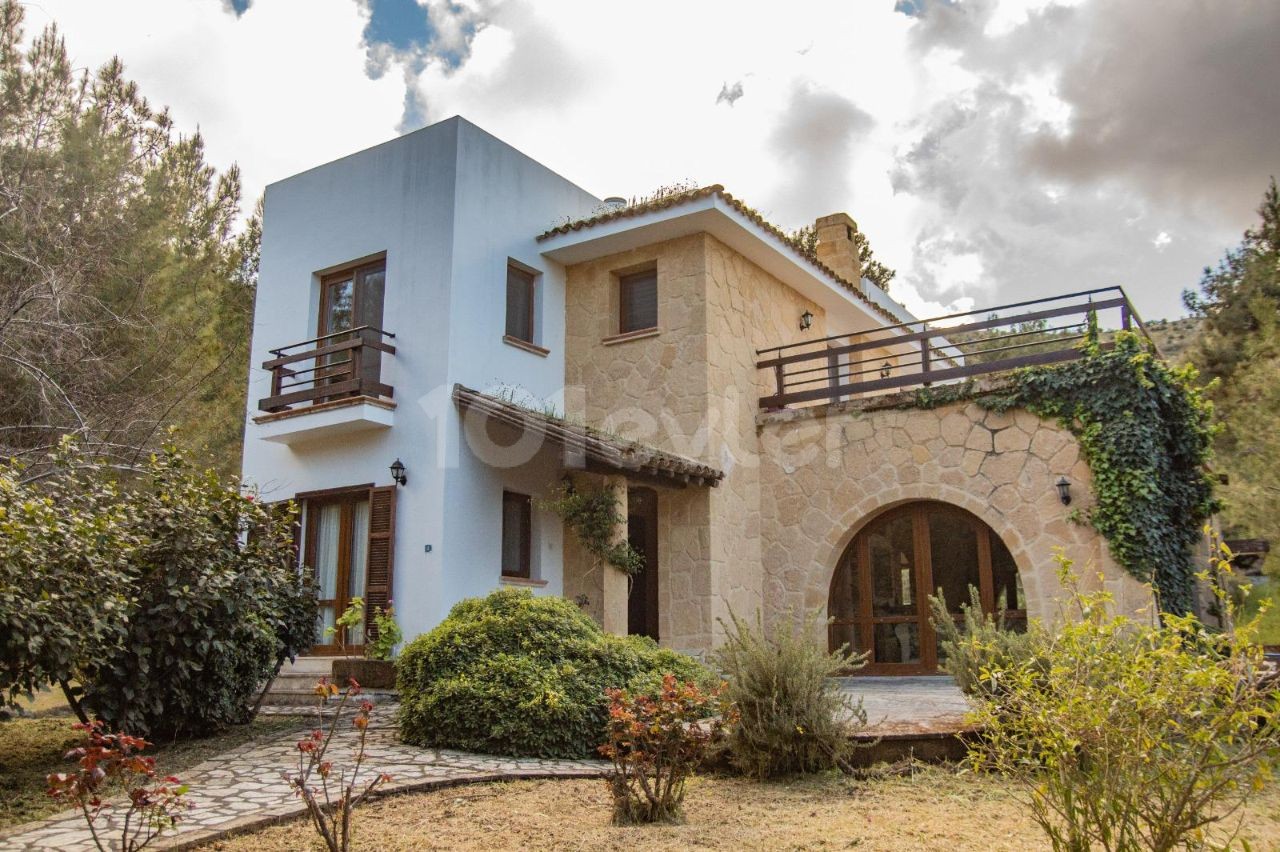 3+1 Villa zu vermieten in Kyrenia Malatya