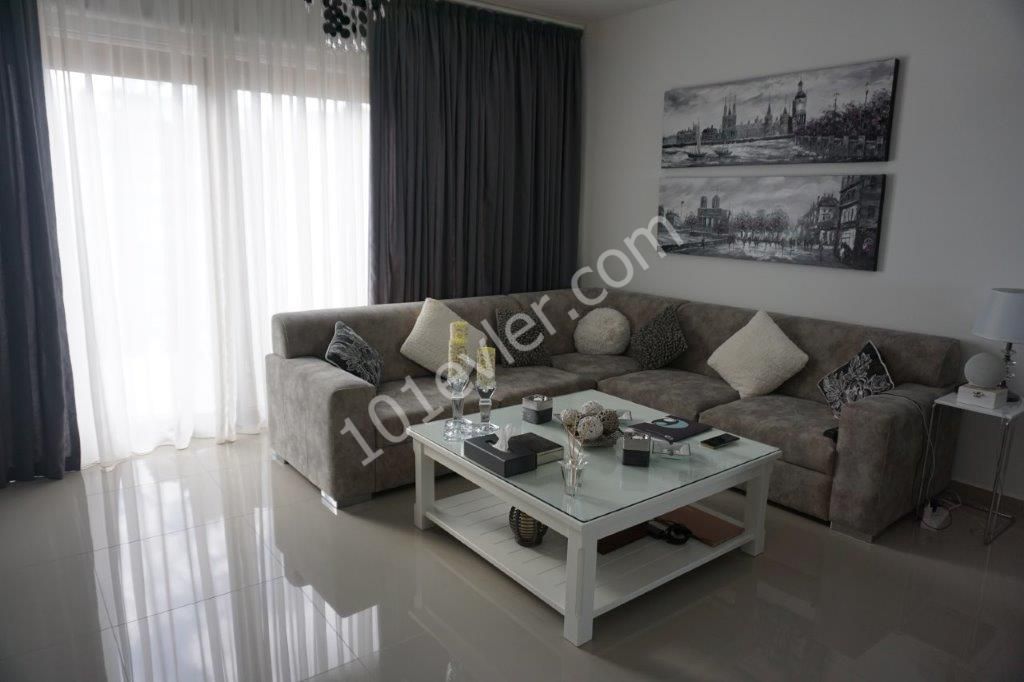 Modern spacious 3 bedroom apartment by the sea