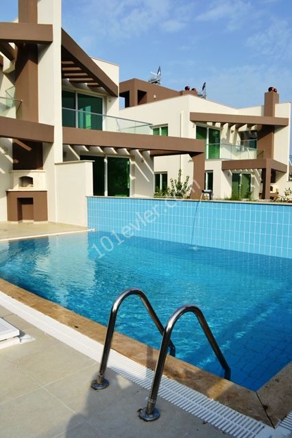Twin Villa - Private Pool and Only 150 Meters to Sea
