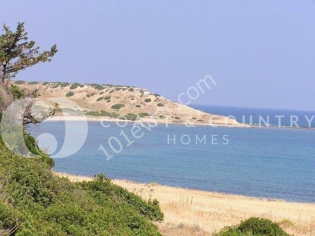 3 Bed Villa Stones Throw to the Sea with Direct Views