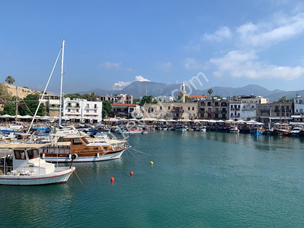 Centrally Located Luxury Apartments in Kyrenia