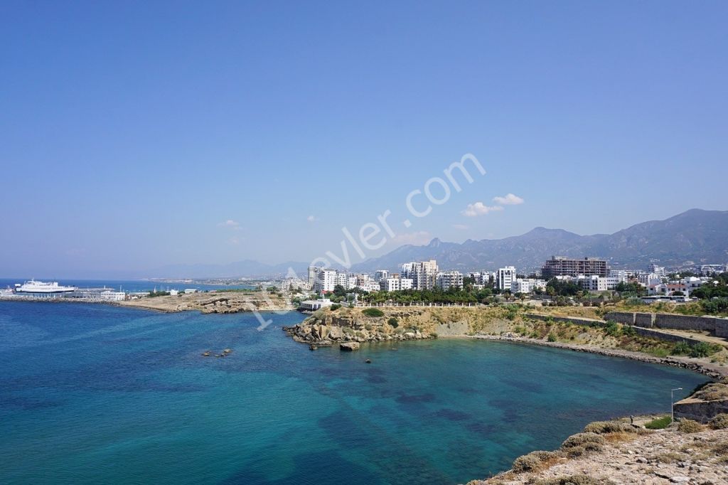 Özel havuzlu 2+1 penthouse * Girne merkez