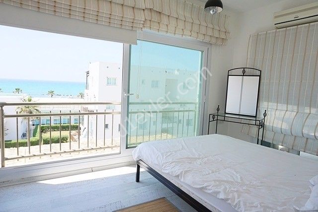 2 Bedroom Penthouse Resale with Direct Sea Views!