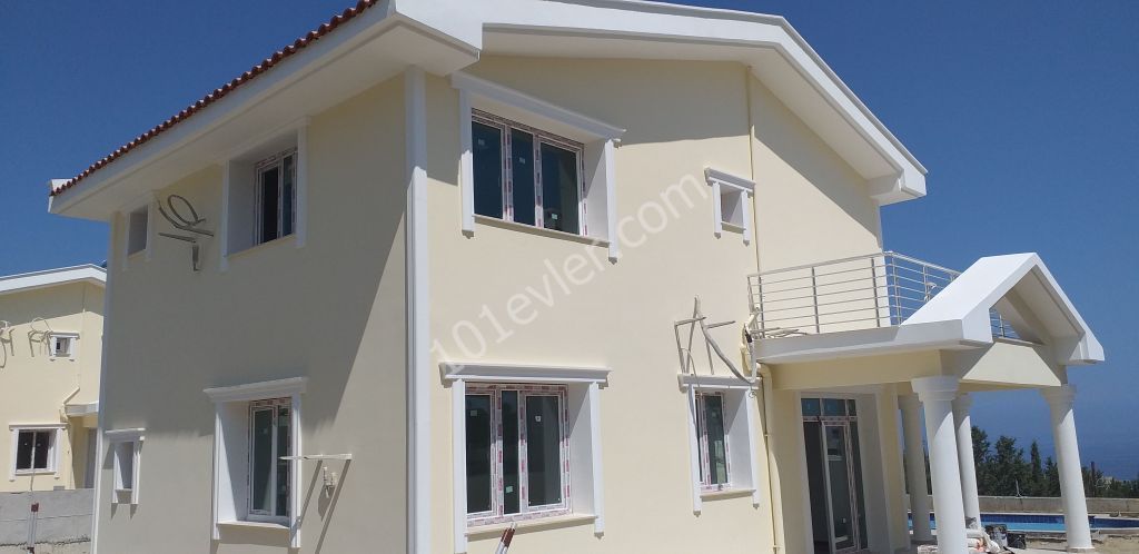 4 yatak odalı yeni villa - Edremit bölgesi