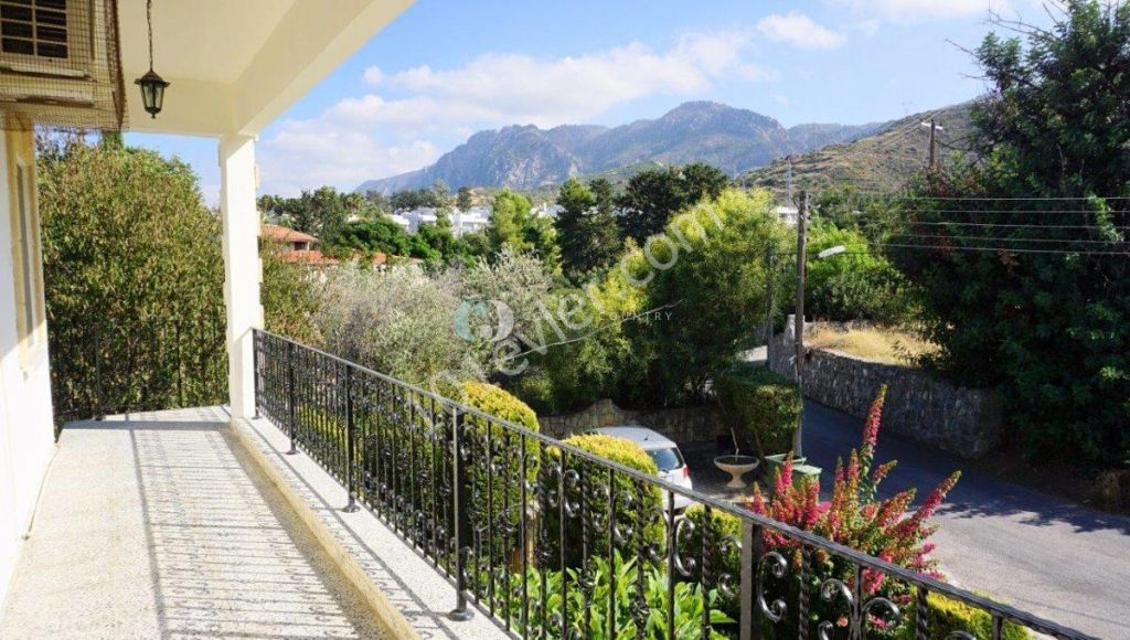 3 Family Homes in One – Alsancak Village