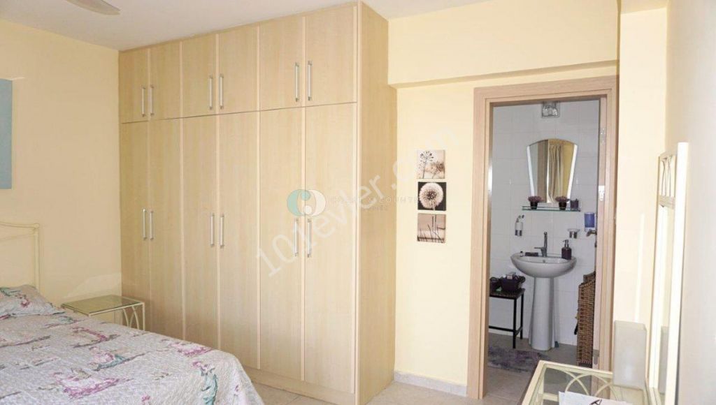 Ful Eşyalı 2+1 penthouse, güzel ve bakımlı lüks sitede