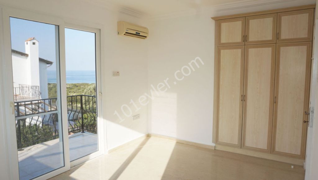 4 Bedroom Frontline Villa Resale *Just Steps To The Sea