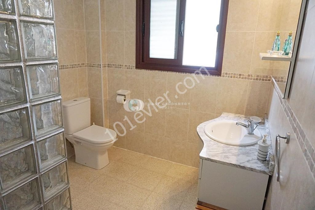 Bakımlı 4+1 Özel Havuzlu Villa