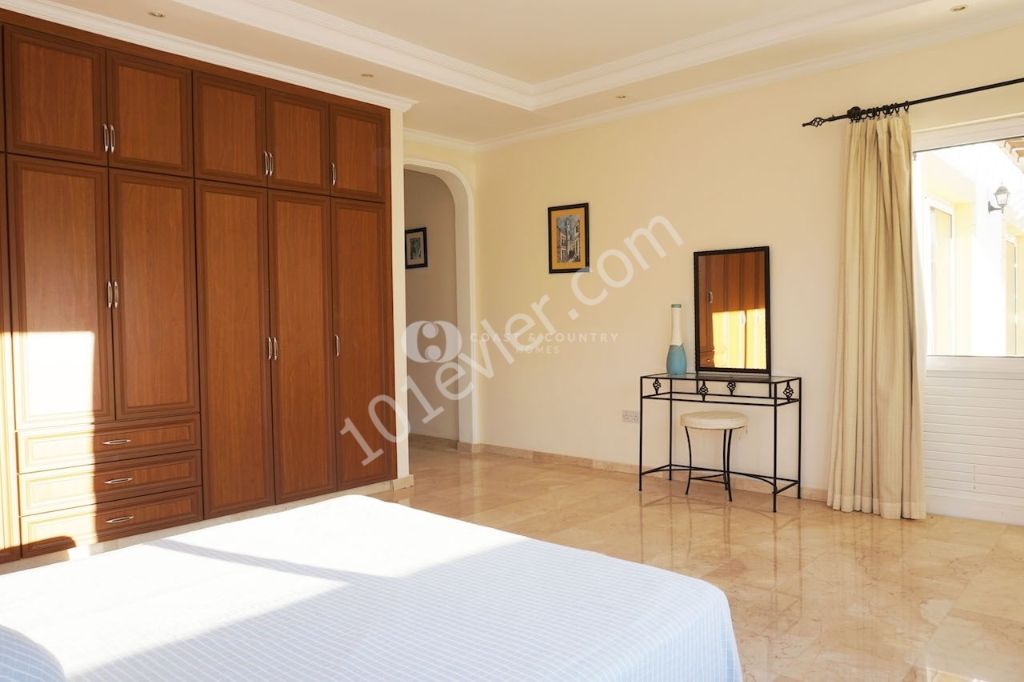 Mükemmel 3+1 Bellapais Bungalow * Özel havuz ve bahçe