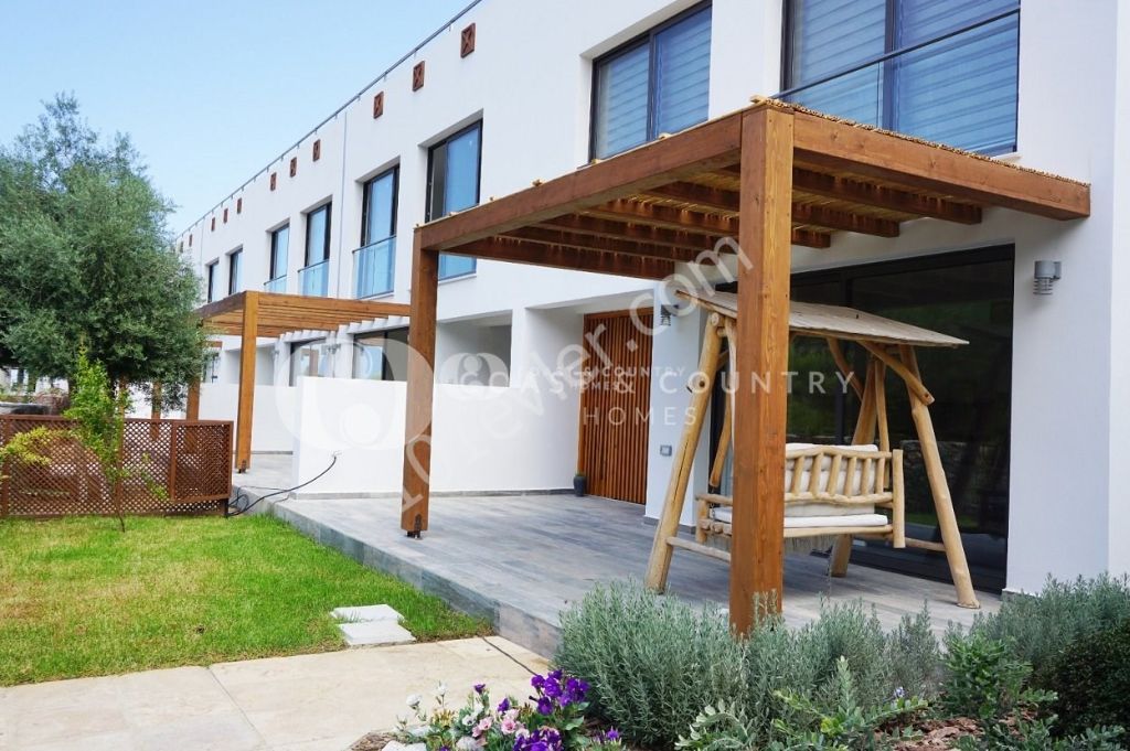 Lüks Geniş 3+1 Townhouse * Türk koçan * Ortak havuz