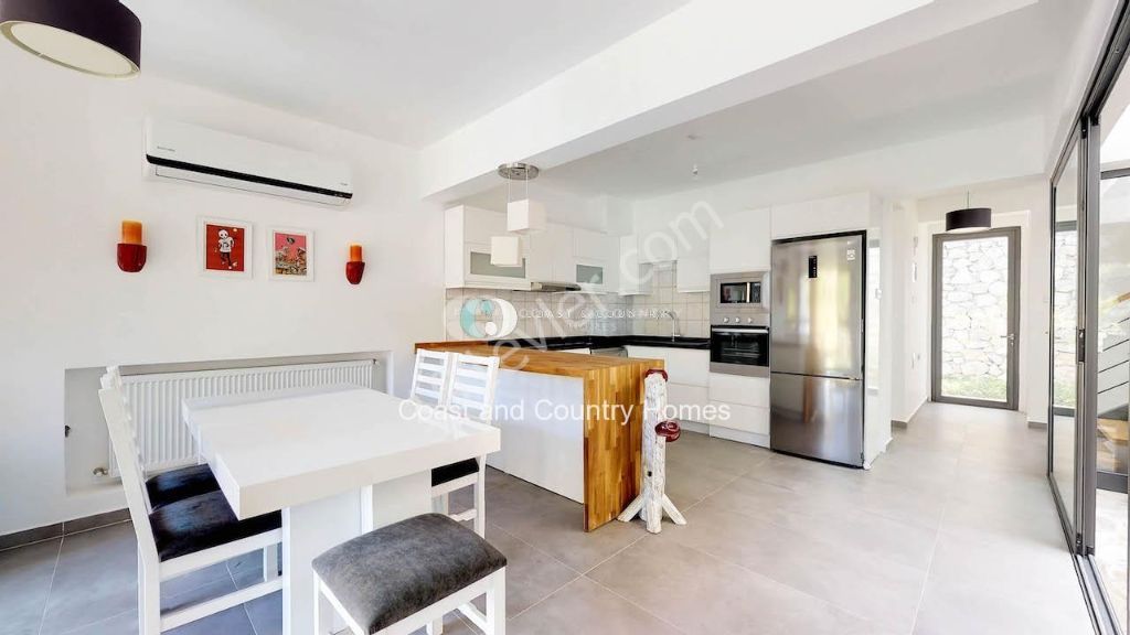 Lüks Geniş 3+1 Townhouse * Türk koçan * Ortak havuz