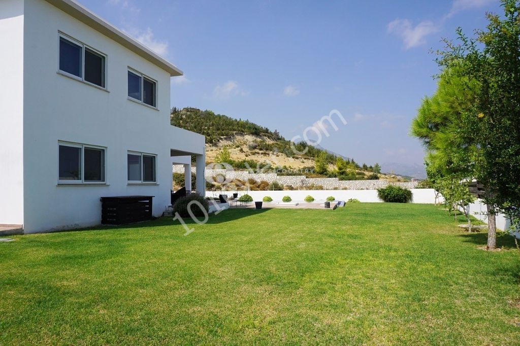 Özel havuzlu villa * Deniz ve Dağ manzaralı