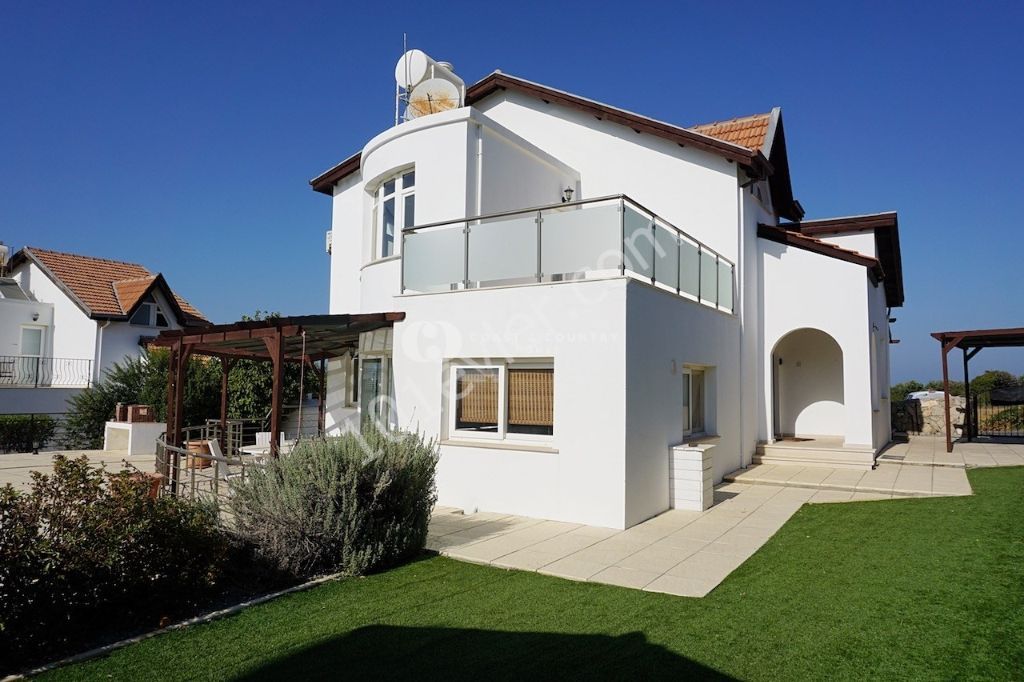 Deniz Manzaralı 4+1 Müstakil Villa