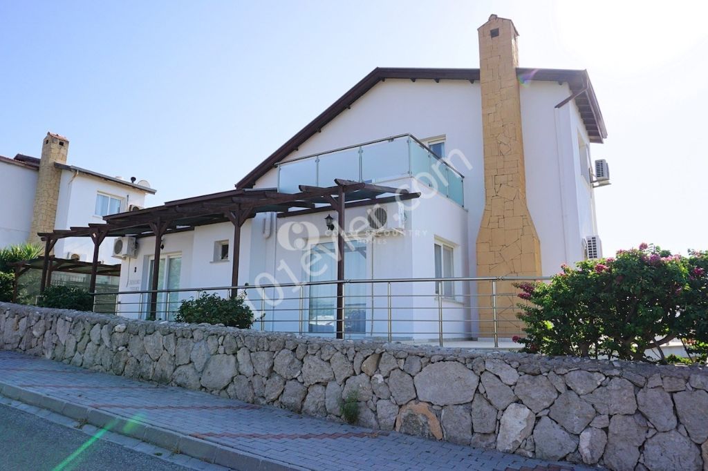 Deniz Manzaralı 4+1 Müstakil Villa