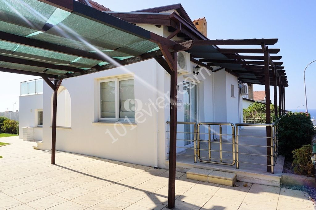 Deniz Manzaralı 4+1 Müstakil Villa