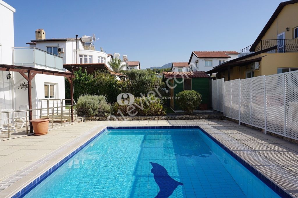 Deniz Manzaralı 4+1 Müstakil Villa