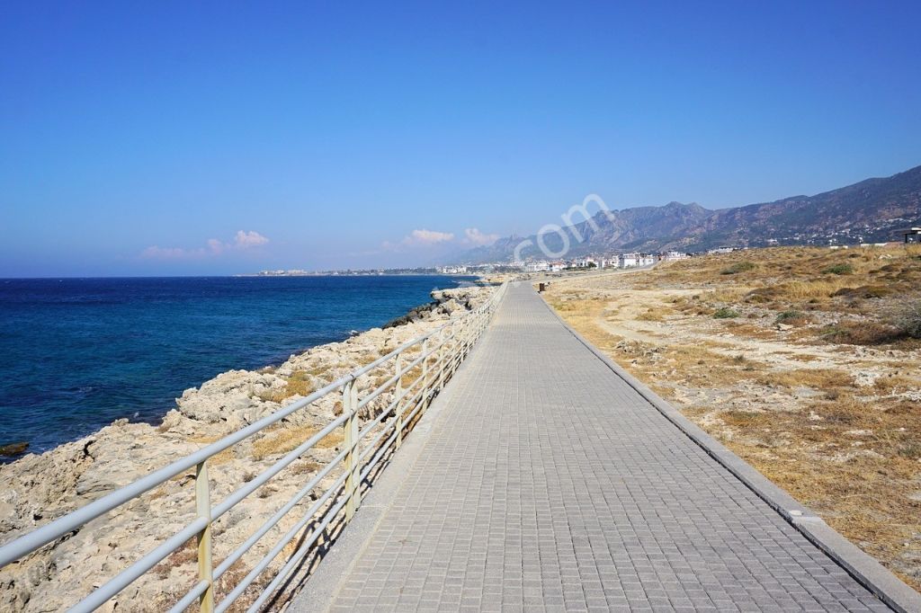 Halb freistehend Kaufen in Alsancak, Kyrenia