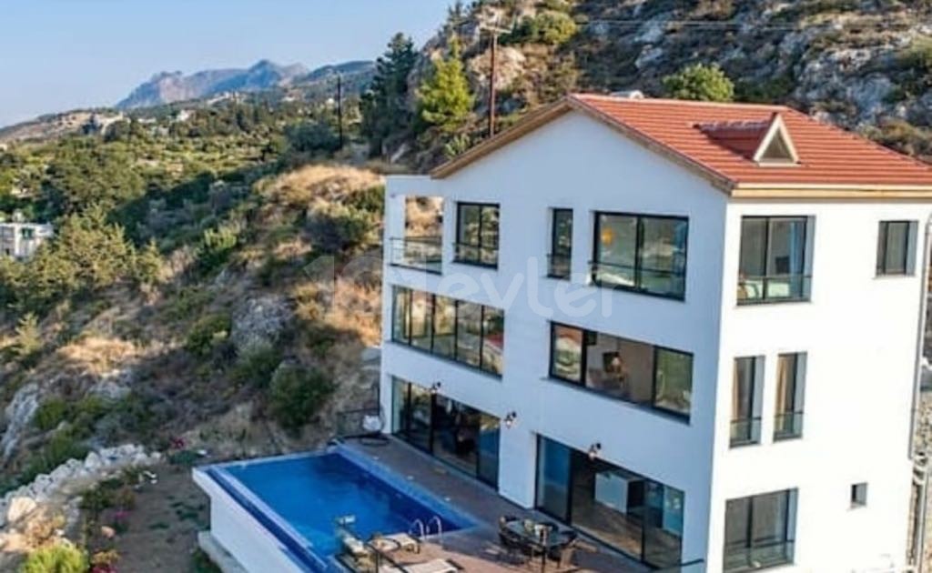 3+2 Villas for Sale in an Amazing Location in the Lapta Region of Kyrenia ** 