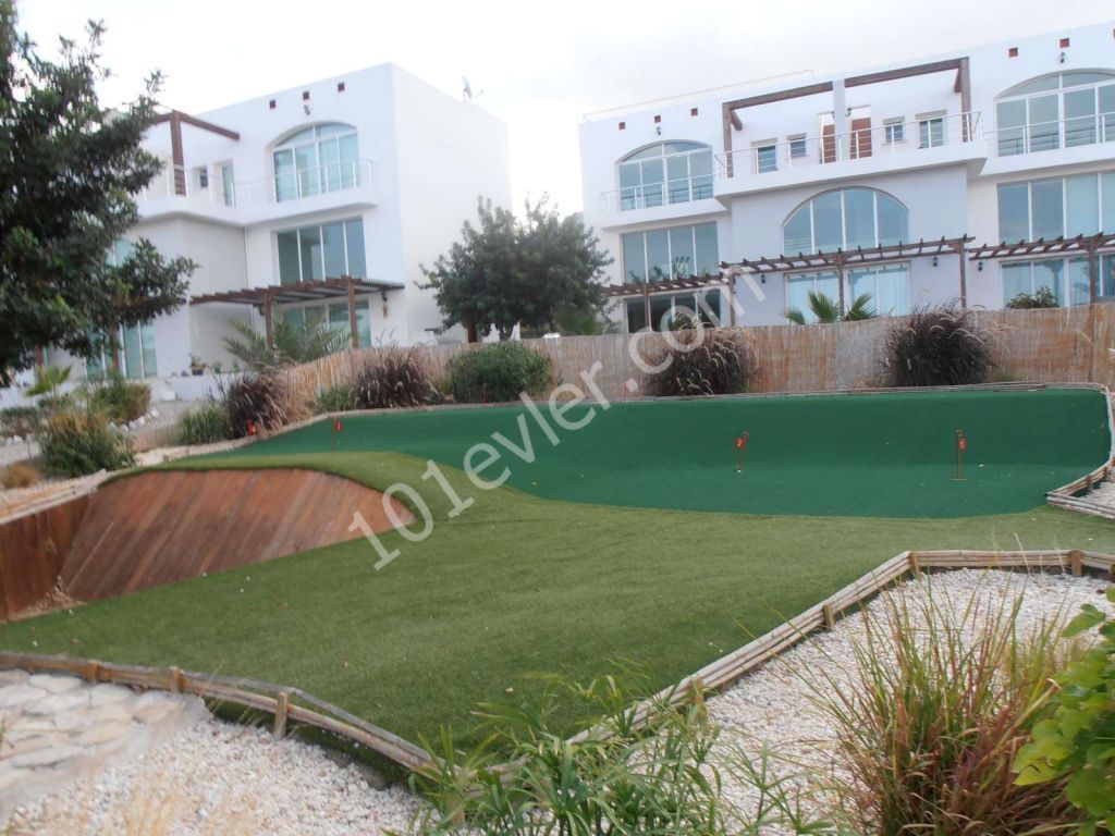 2 BEDROOM SEA VIEW GARDEN APARTMENT