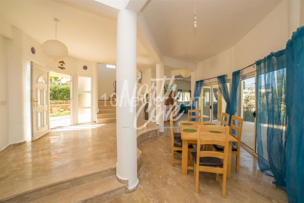 Well-located 4 bedroom sea-view villa