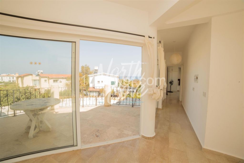 Well-located 4 bedroom sea-view villa