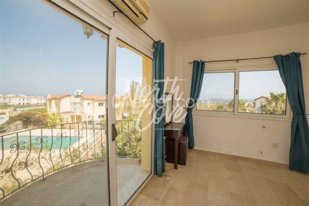 Well-located 4 bedroom sea-view villa