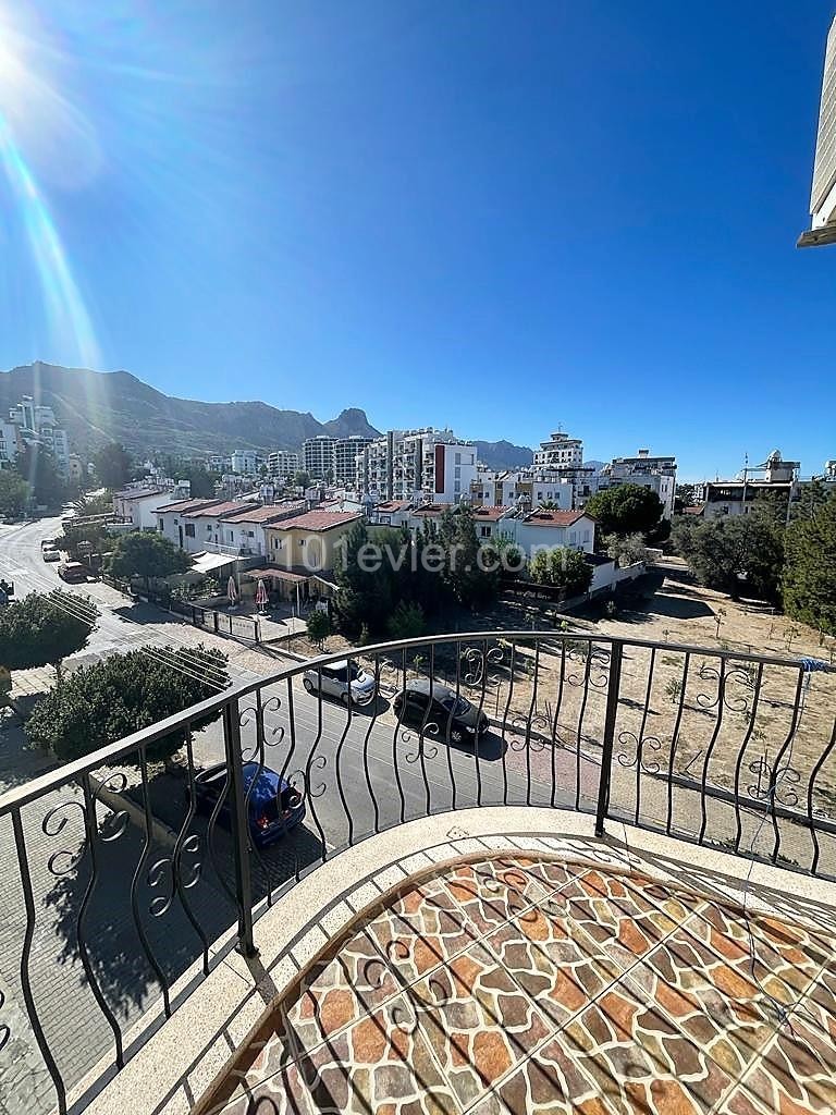 Penthouse Kaufen in Girne Merkez, Kyrenia