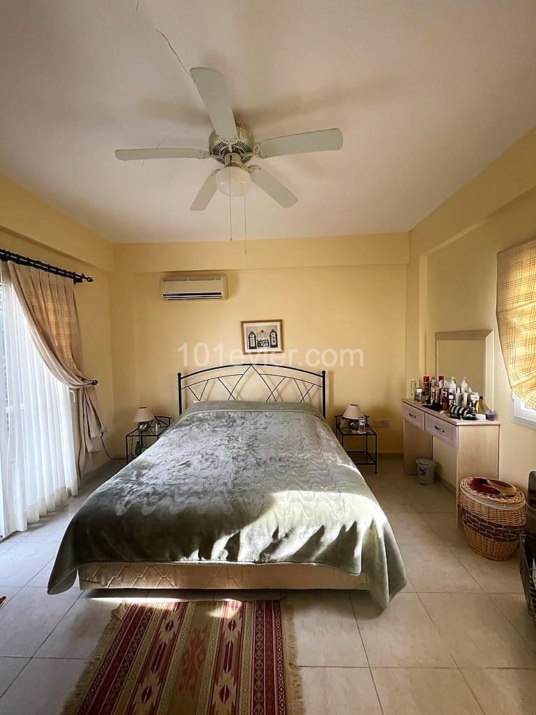 Attractive 3 bedroom seaview villa