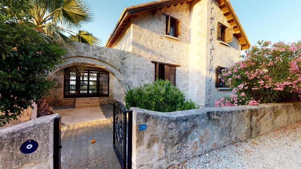 Stunning 4 Bedroom Traditional Stone House