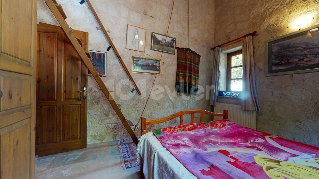 Traditional 3 Bedroom Stone House with Stunning Views