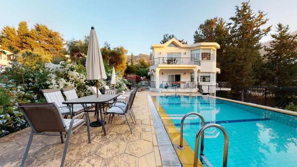 Villa Kaufen in Bellapais, Kyrenia