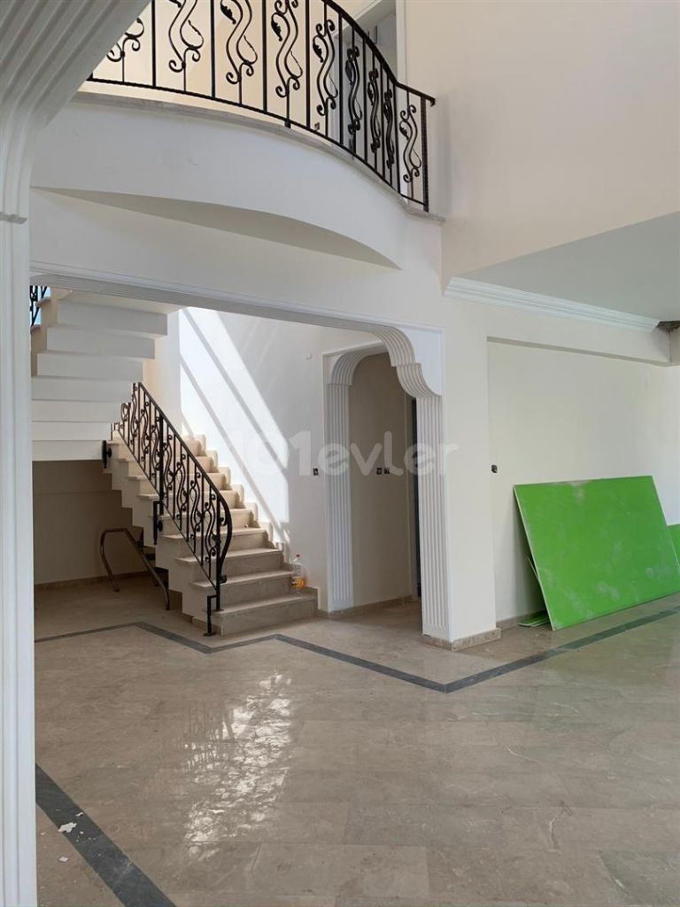 Prestigious 4 Bedroom Neo-classical Villa