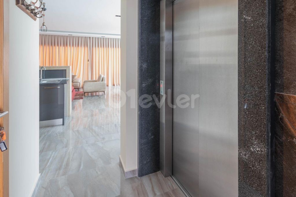 Penthouse Kaufen in Girne Merkez, Kyrenia