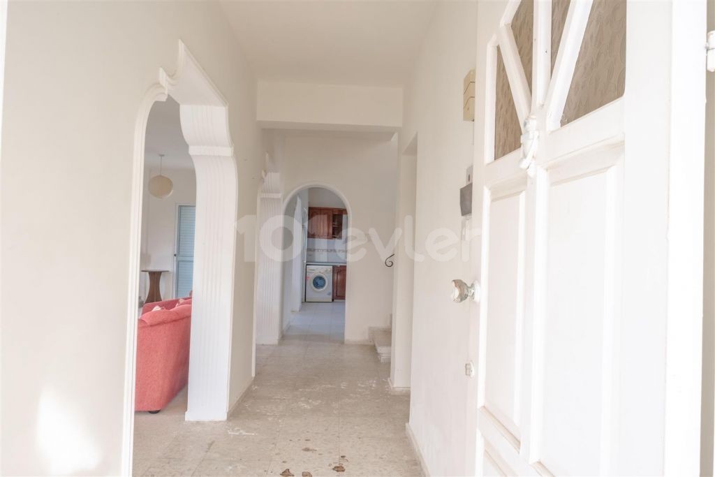 Well-positioned 4 bedroom family home