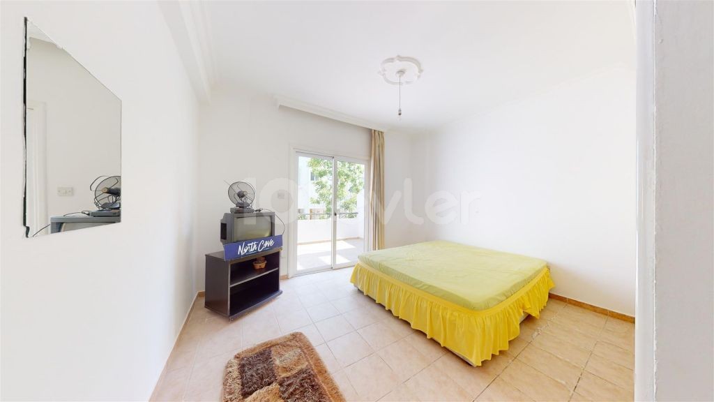 Bright 2 Bedroom Central Apartment