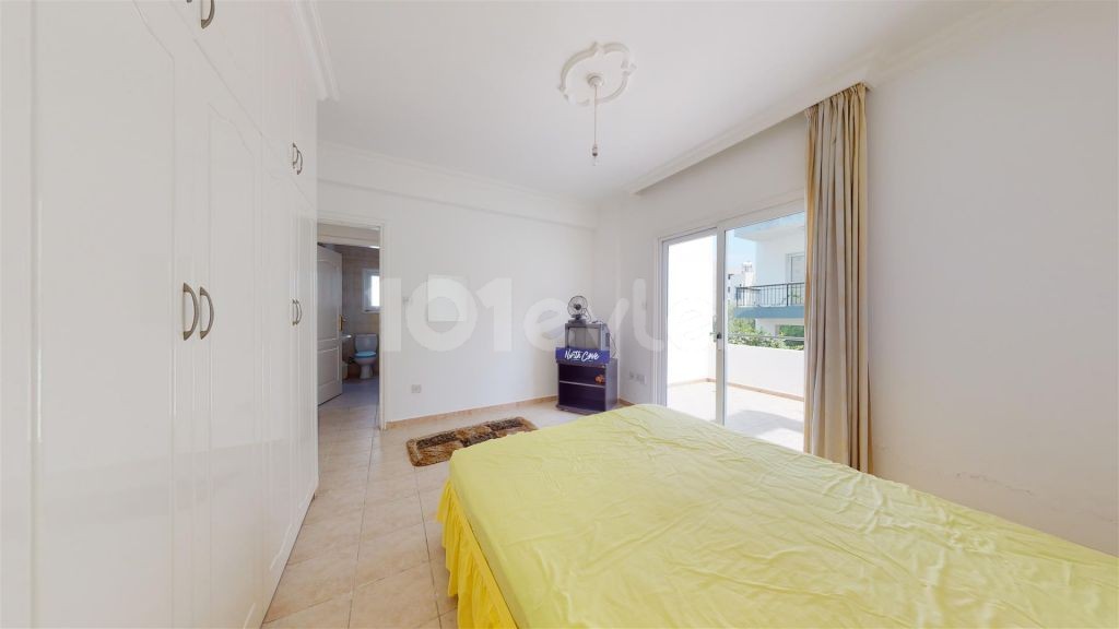 Bright 2 Bedroom Central Apartment