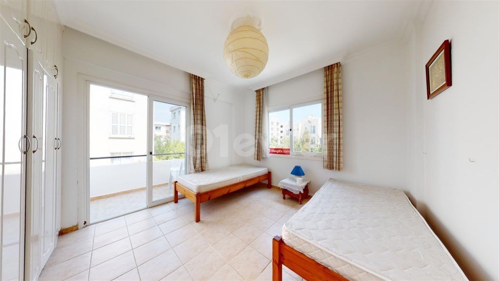 Bright 2 Bedroom Central Apartment