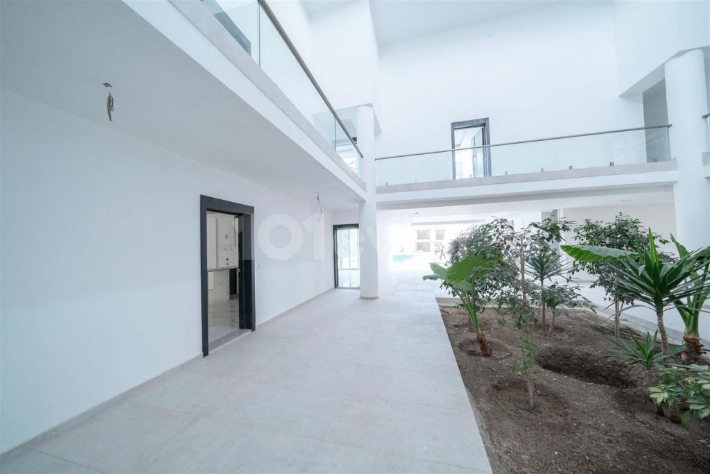 Brand New 1 Bedroom Spacious Apartment