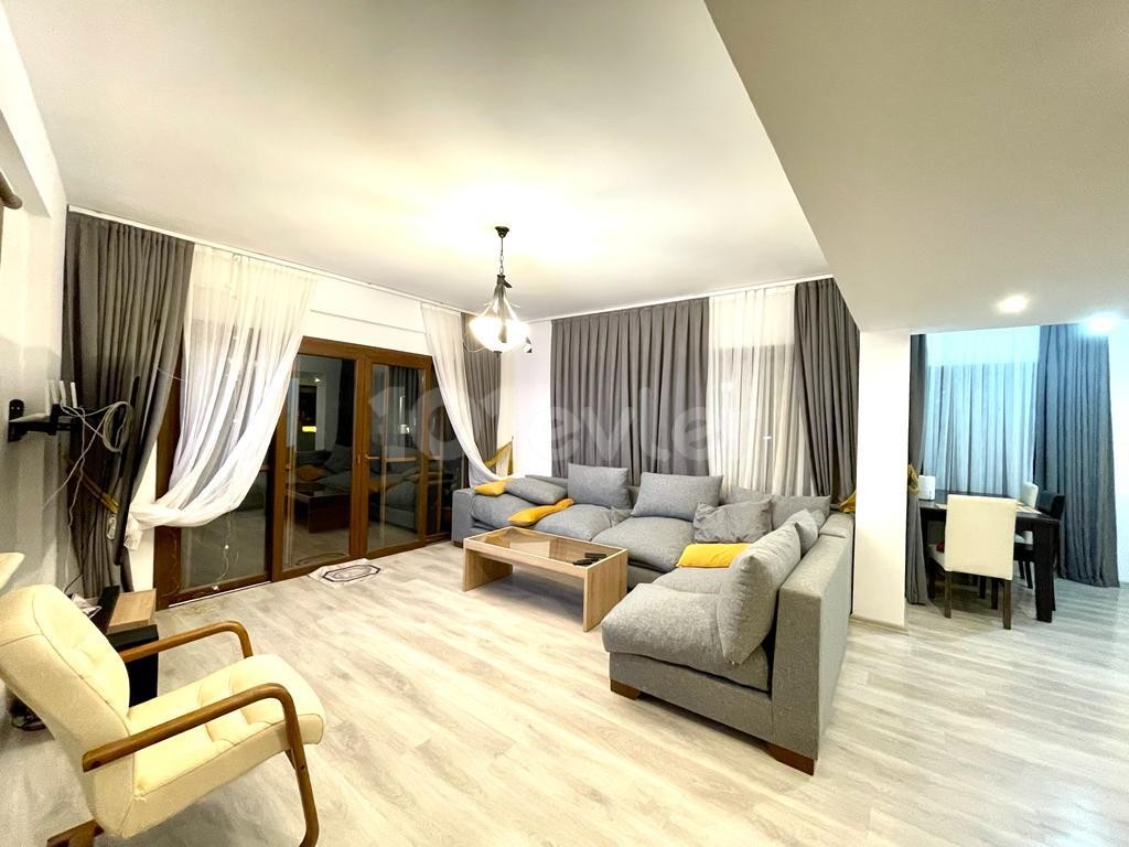 Contemporary 3-Bedroom Luxurious Villa