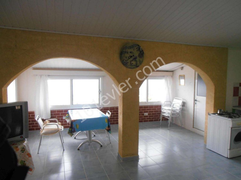 Girne - Lapta 2 + 1 Koy evi comple modern islemler ister