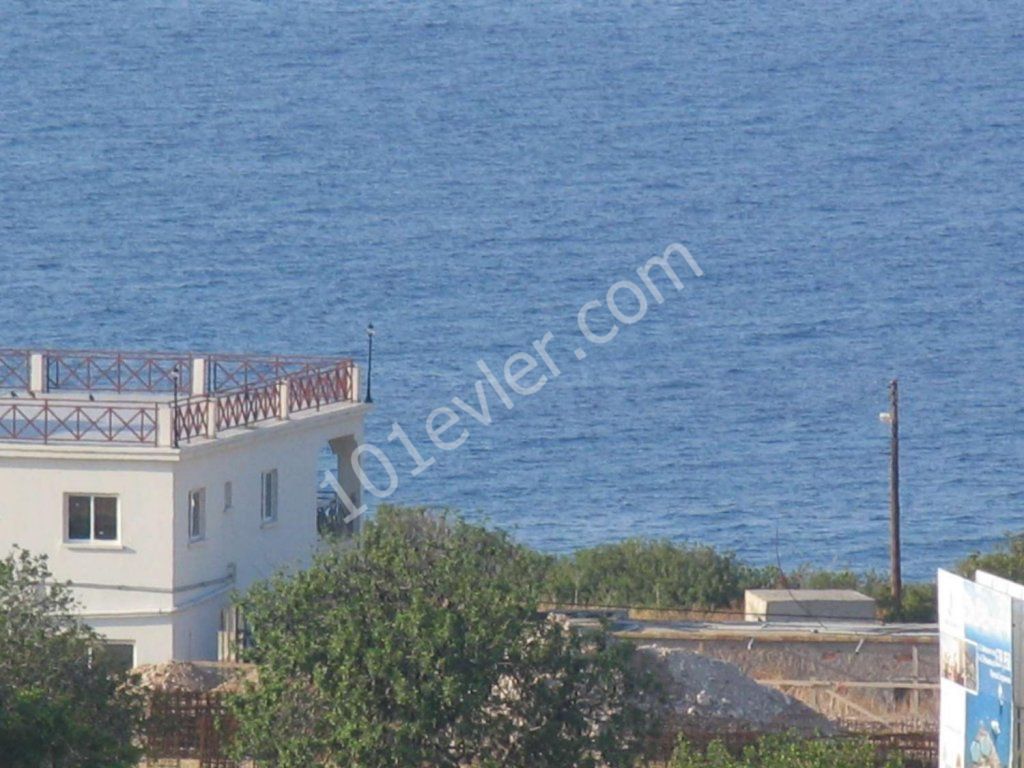 Girne - Bahceli  Satilik 2 + 1 Apartman Baslanci Fiyatlar £60,000