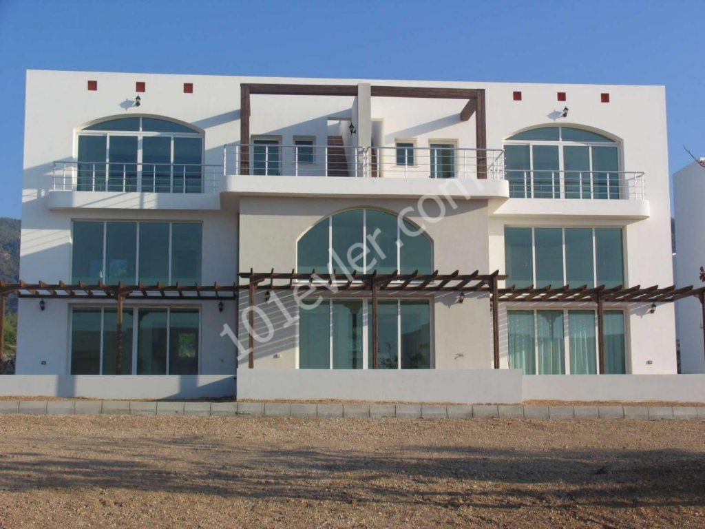 Girne - Bahceli  Satilik 2 + 1 Apartman Baslanci Fiyatlar £60,000