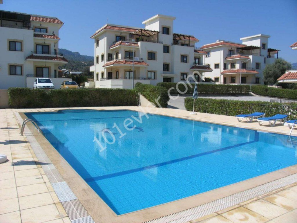 3 Bedroom  Apartment with Communal Pool 