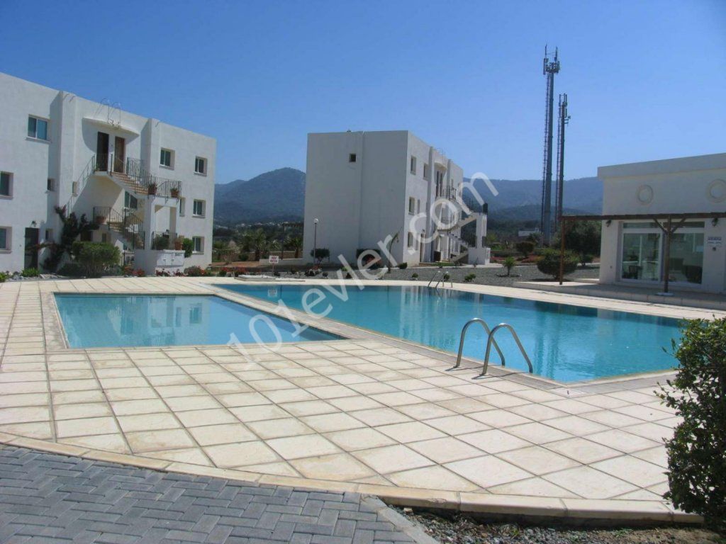 Girne - Bahceli  Satilik 2 + 1 Apartman 