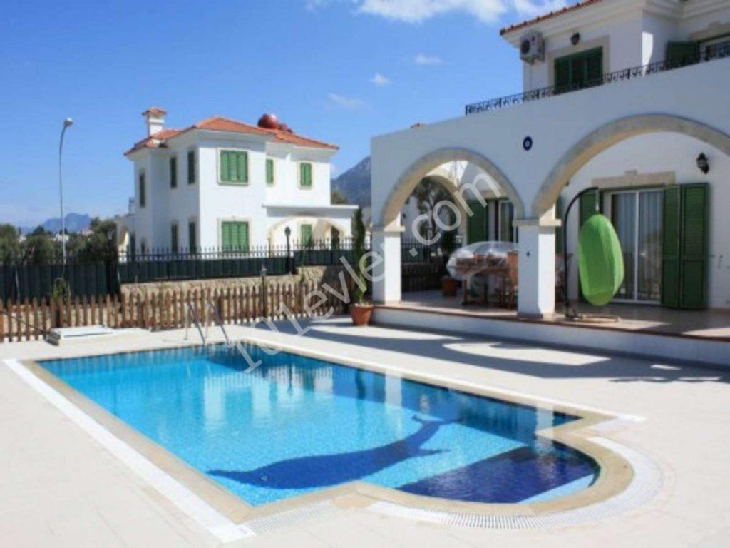 KYRENIA OZANKOY 3+1 SATILIK VILLA